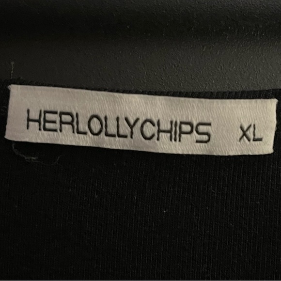 Black V Neck Short Sleeve Tee with Cute Layered Sleeve Detailing - Picture 6 of 6